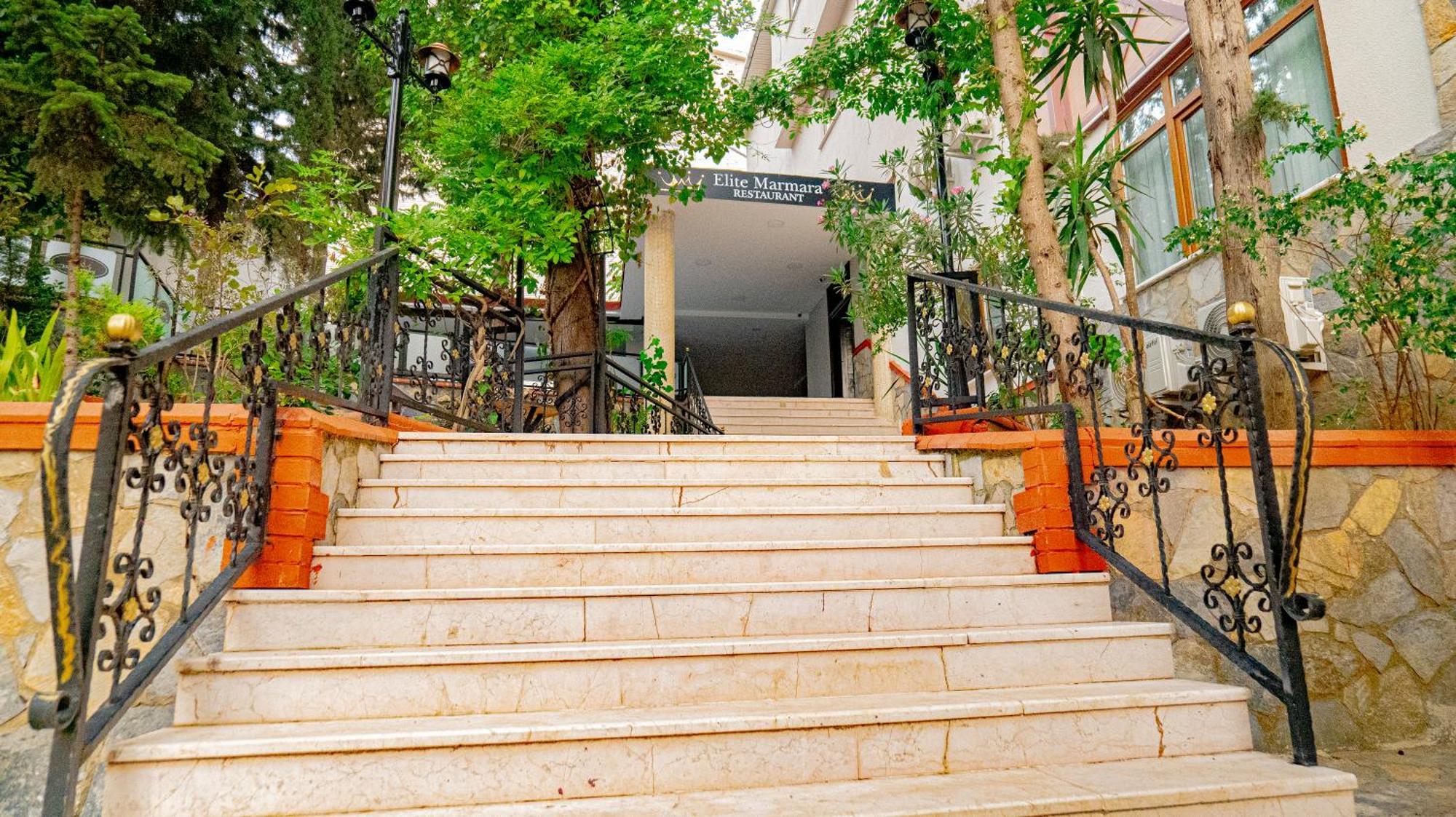 Elite Marmara Pansiyon Camlica Estambul Exterior foto
